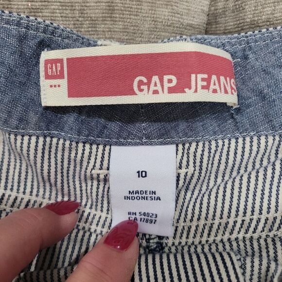 GAP stripe jean shorts - Picture 3 of 4